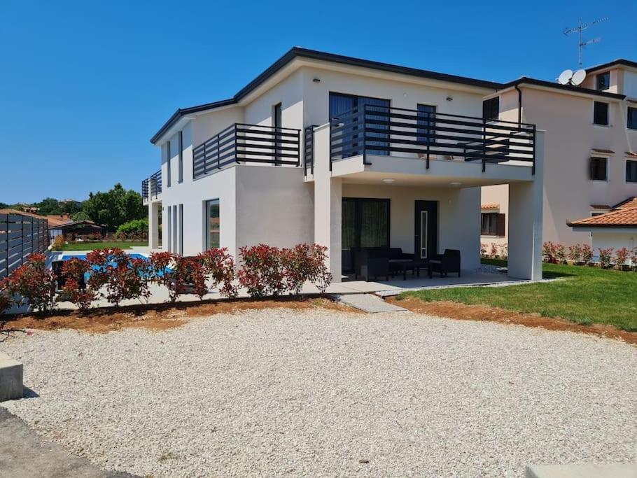 Marcante - Designer, Romantic Pool View Suite Porec Exterior photo