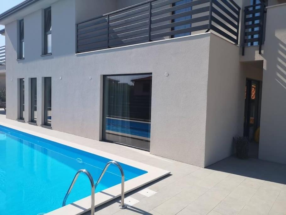 Marcante - Designer, Romantic Pool View Suite Porec Exterior photo
